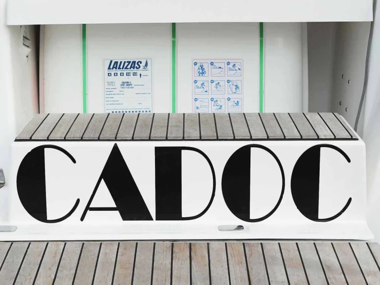 Dufour Dufour 460 Grand Large między profesjonalistami a osobami prywatnymi w Trogir