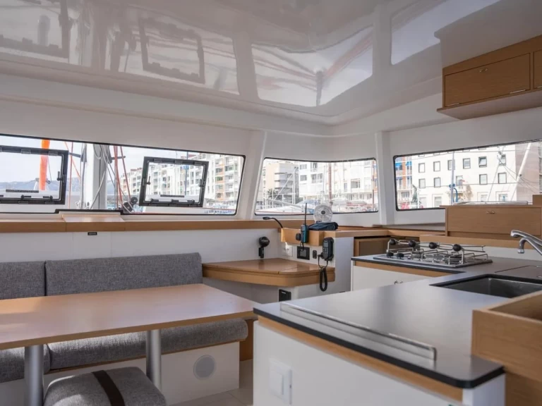 Wynajem Katamaran w Toulon - Excess Excess 11