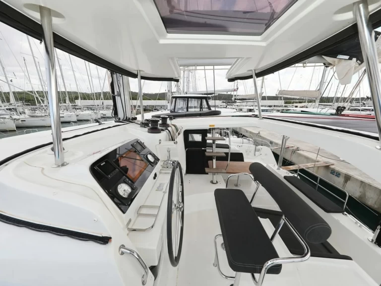 Wynajem łodzi Lagoon Lagoon 42 w Kaštela na SamBoat 