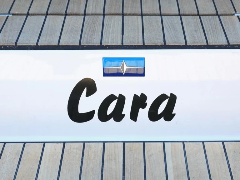 Bavaria Cruiser 46 między profesjonalistami a osobami prywatnymi w Biograd na Moru