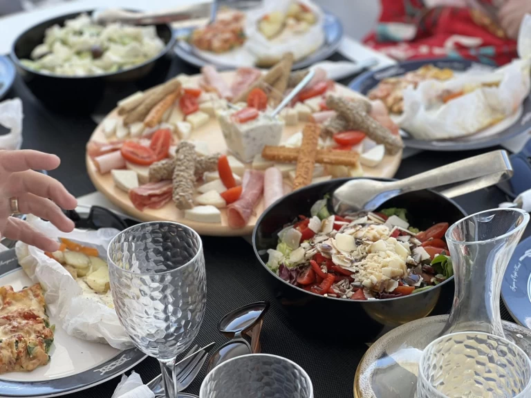 Wynajem Katamaran Bali z patentem 