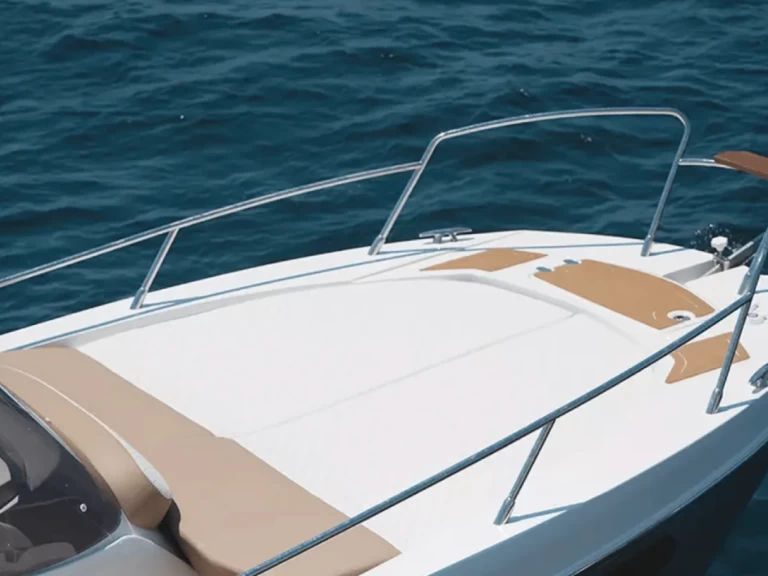 Wynajem Motorówka Idea Marine z patentem 