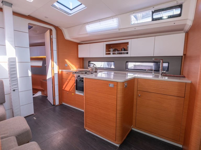 Dufour Dufour 41 między profesjonalistami a osobami prywatnymi w Alimos