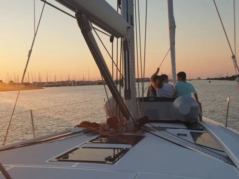 Bénéteau Oceanis 46.1 między profesjonalistami a osobami prywatnymi w Preveza