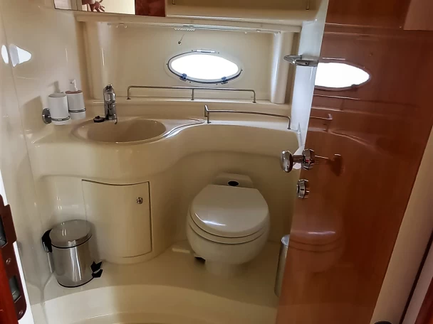 Wynajmij Luksusowy jacht z lub bez skippera Azimut w Šared