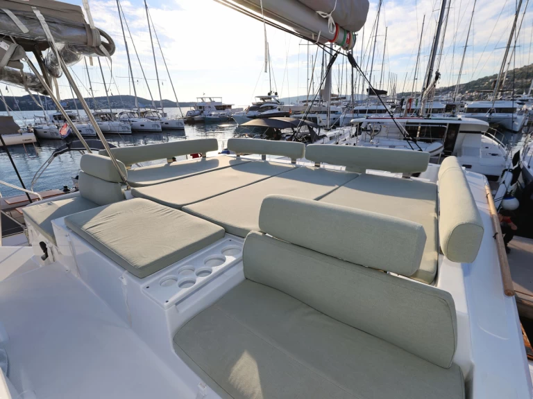 Wynajem Katamaran Bali z patentem 