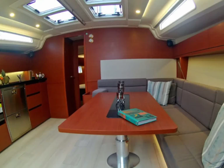 Wynajem Żaglowiec Hanse z patentem 