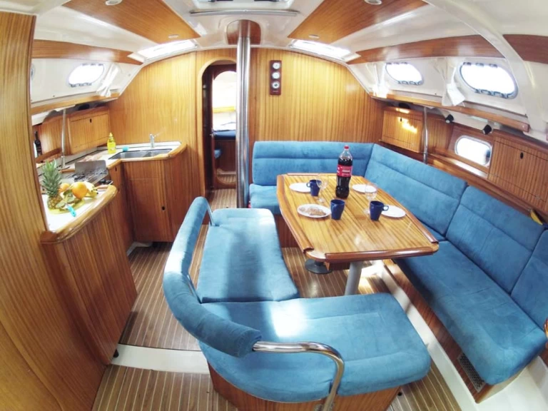 Dufour Gib Sea 43 między profesjonalistami a osobami prywatnymi w Split