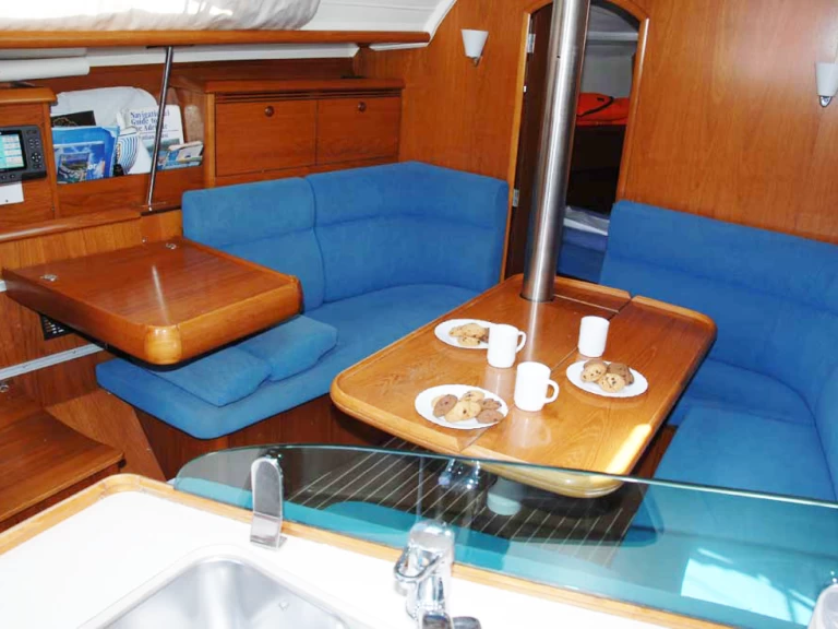 Wynajem Żaglowiec w Split - Jeanneau Sun Odyssey 35