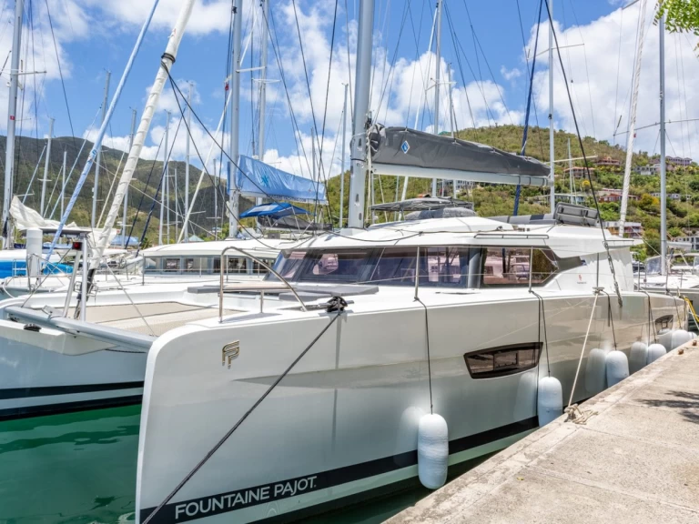 Wynajem Katamaran w Road Town - Fountaine Pajot Elba 45