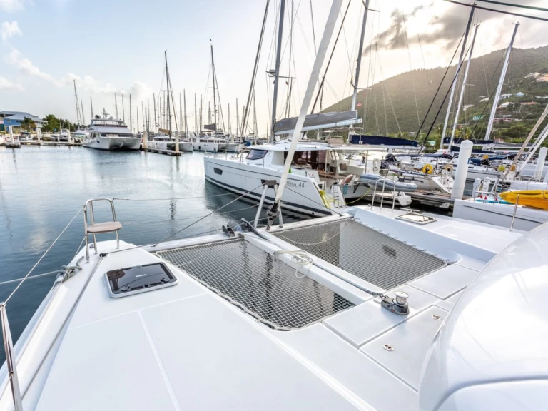 Wynajmij Katamaran z lub bez skippera Lagoon w Road Town