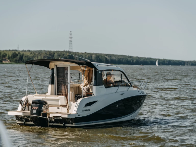 Wynajem łodzi Klaipėda tanio Active 755 Weekend