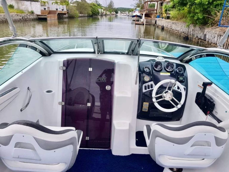 Wynajem Motorówka w Armação dos Búzios - Focker Focker 22