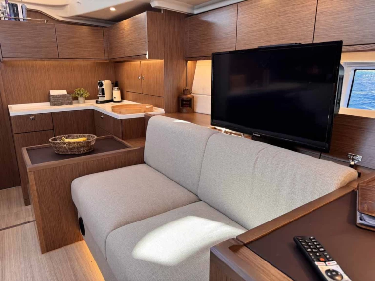 Wynajmij Bavaria Bavaria C57 w Trogir