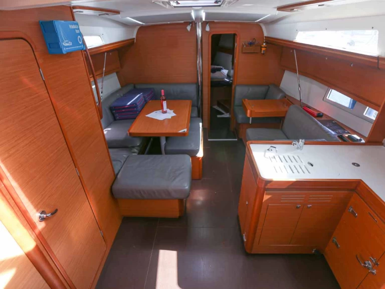 Wynajem łodzi Golfo Aranci tanio Dufour 412