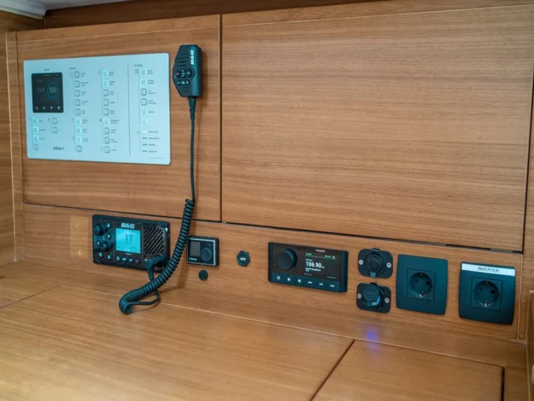 Wynajem Żaglowiec w Sibenik - Elan Impression 45.1