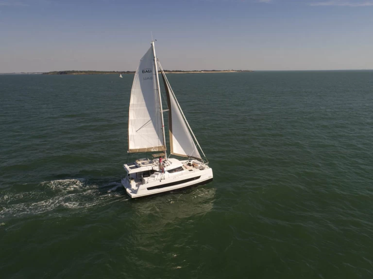 Wynajem Katamaran w Komolac - Bali Bali Catspace Voile