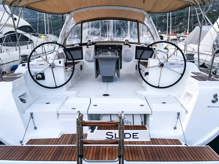 Wynajem Żaglowiec w Tivat - Bénéteau Oceanis 45