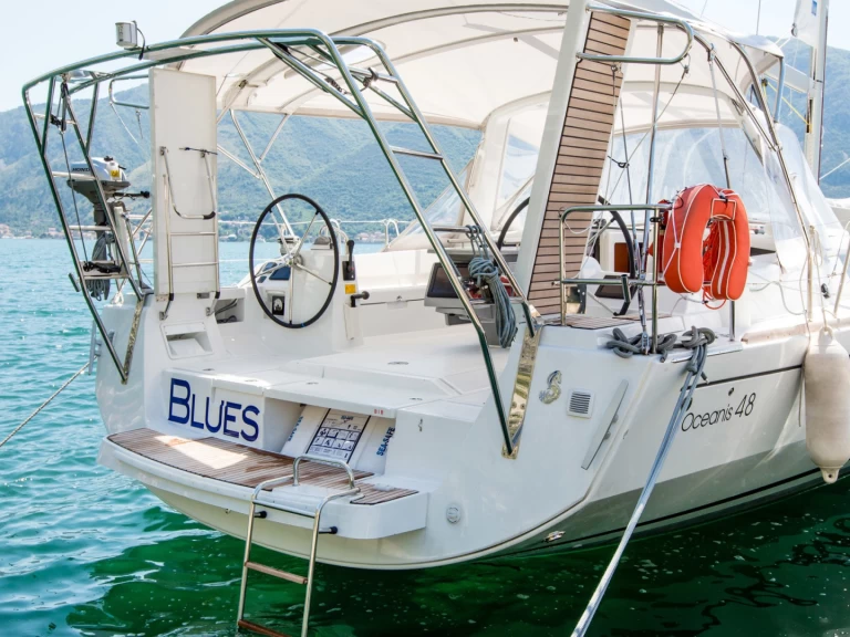 Wynajmij Bénéteau Oceanis 48 w Tivat