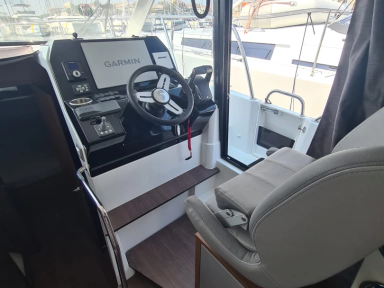 Wynajem łodzi Bénéteau Antares 11 FLY w Sibenik na SamBoat 