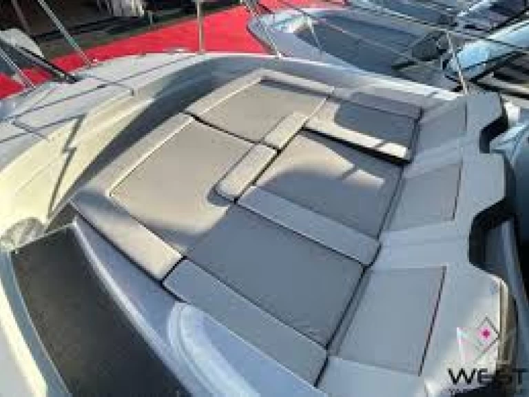 Wynajem Motorówka w Makarska - Jeanneau Cap Camarat 9.0 WA