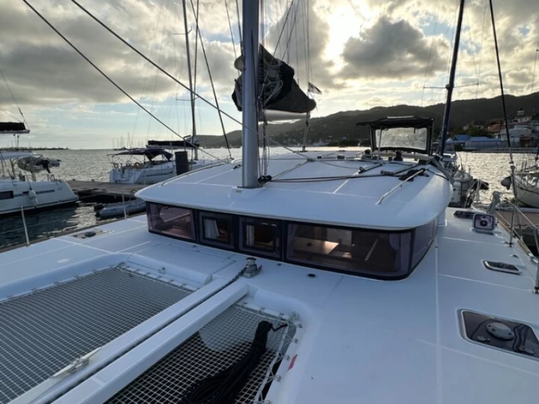 Wynajem Katamaran w Sliema - Lagoon Lagoon 400 S2