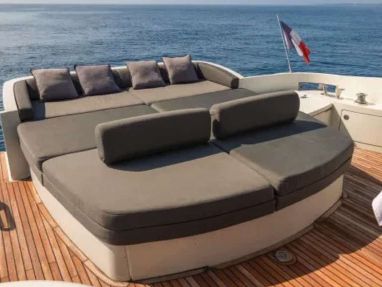 Wynajmij Luksusowy jacht z lub bez skippera Azimut w Saint-Tropez