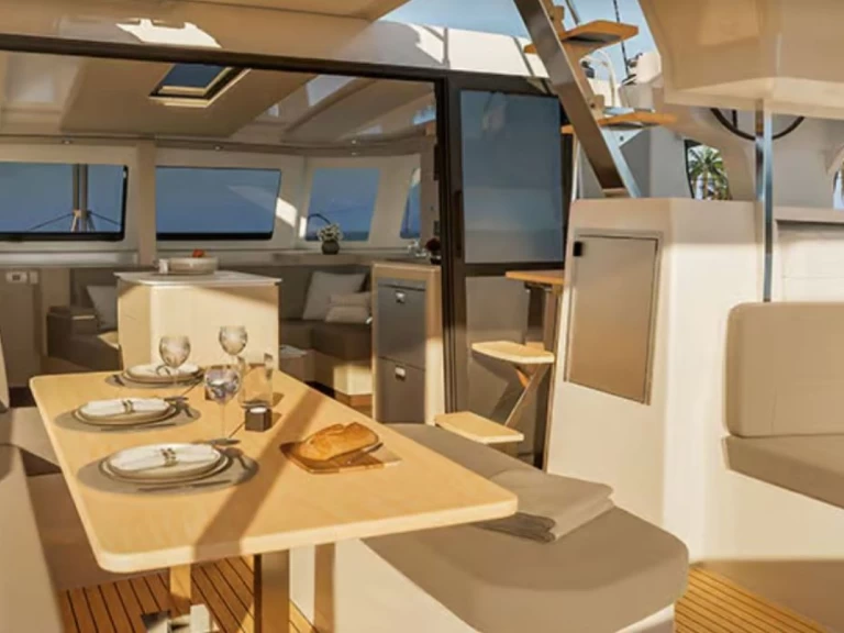 Wynajem Katamaran Fountaine Pajot z patentem 