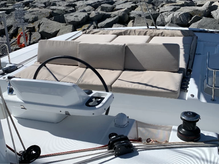 Wynajmij Lagoon Lagoon 50 w Saint-Raphael