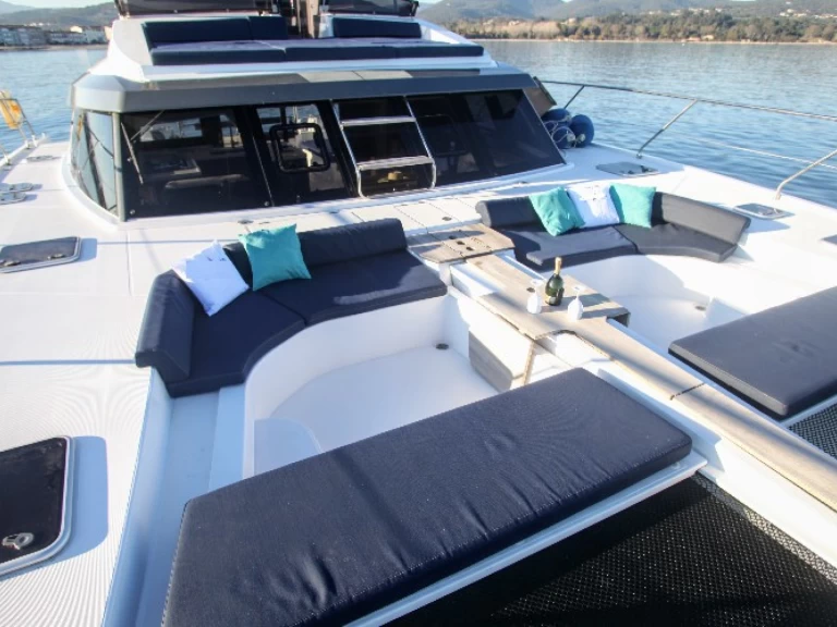 Wynajem łodzi Bavaria Nautitech 47 Power w Saint-Raphael na SamBoat 