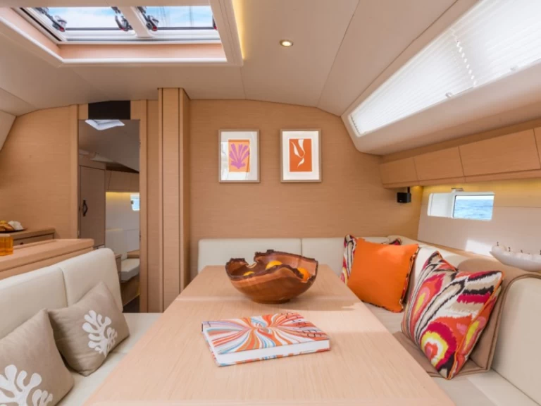 Wynajem Żaglowiec Jeanneau z patentem 