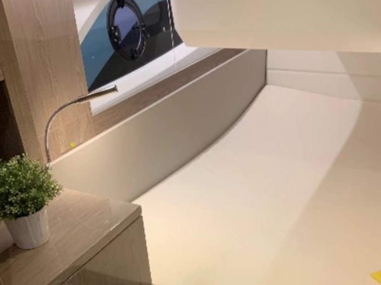 Wynajem w Pula- Sealine Sealine C390 na SamBoat