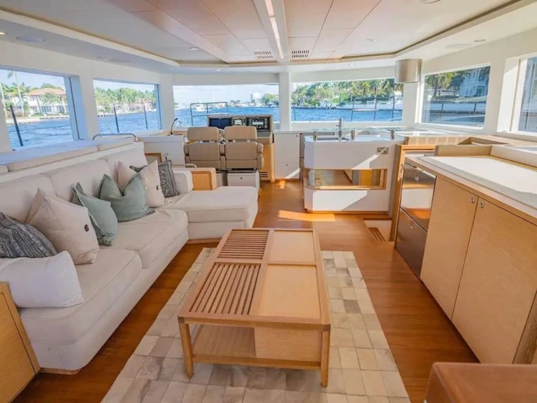 Nishii Shipyards Cata między profesjonalistami a osobami prywatnymi w Nassau