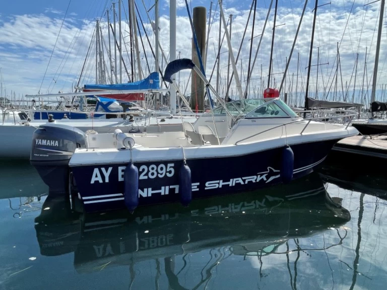 Motorówka do wynajmu w La Trinité-sur-Mer w najlepszej cenie