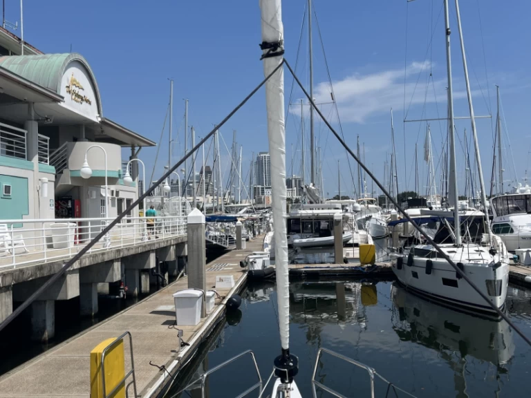 Wynajem w St Petersburg Port- Jeanneau Sun Odyssey 490 na SamBoat