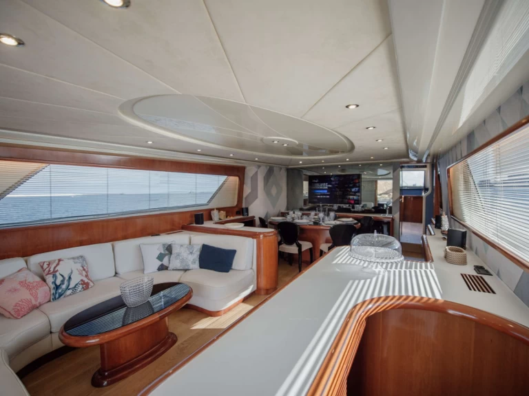 Wynajem Luksusowy jacht Versilcraft z patentem 