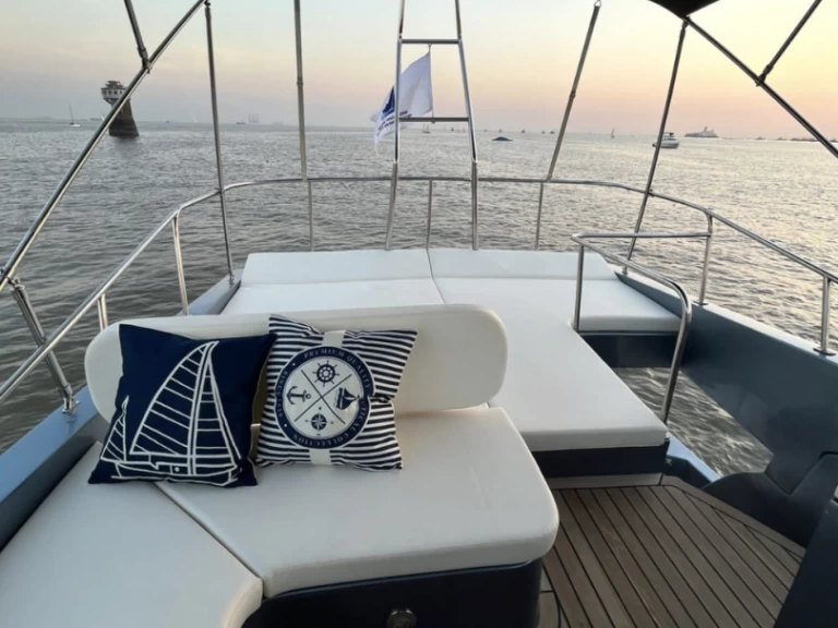 Wynajem w Mumbai- Custom Made 47 na SamBoat