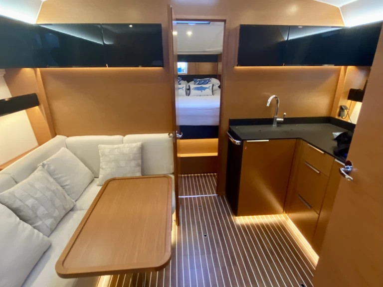 Motorówka do wynajmu w Nicea w najlepszej cenie