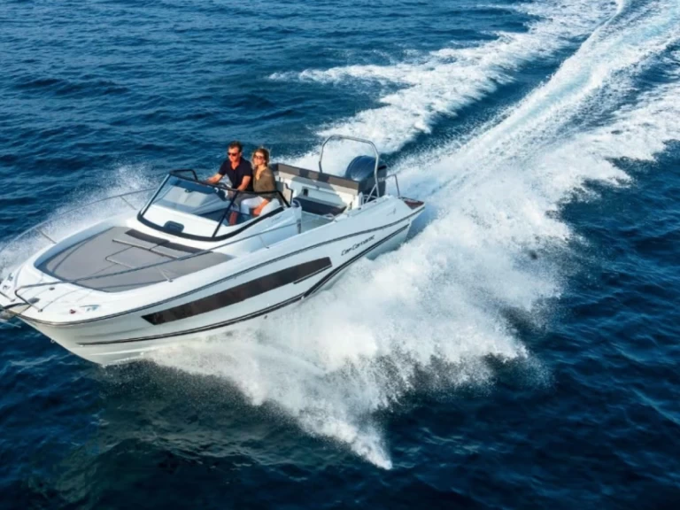 Wynajem w Marina de Palamós- Jeanneau cap camarat 7.5wa - serie 3 na SamBoat