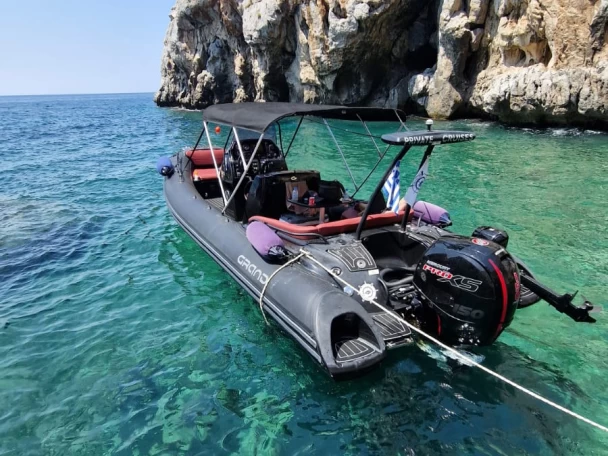 Wynajem łodzi Plomári tanio Golden Line G650LF