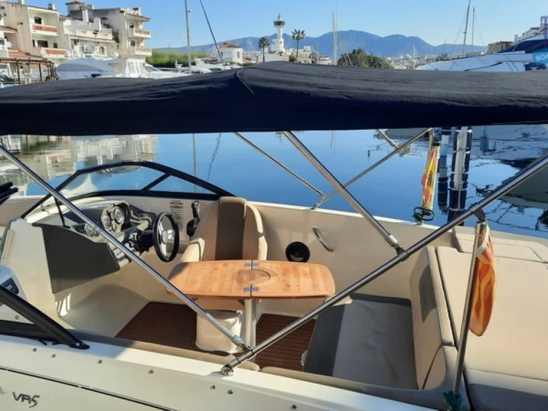 Wynajem w Empuriabrava- Bayliner VR5 OB na SamBoat