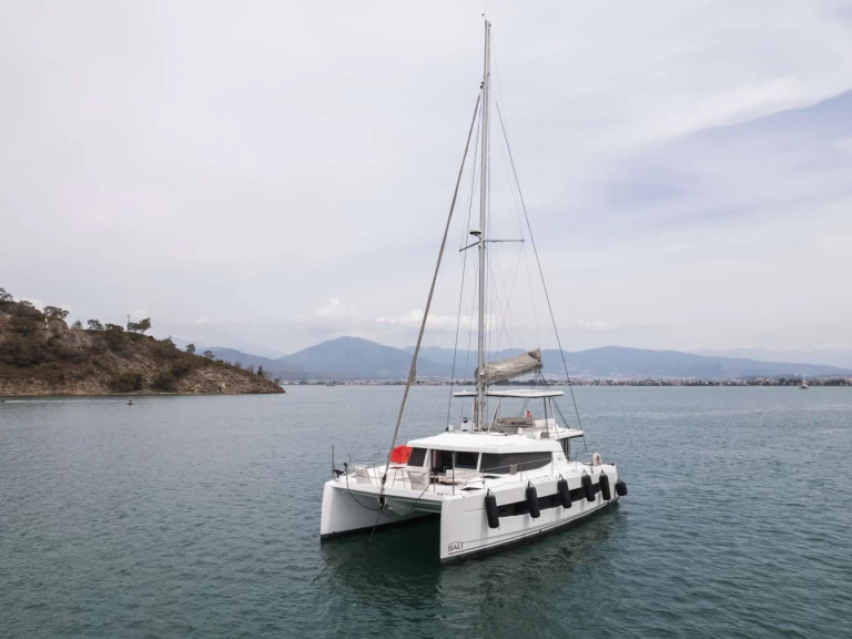 Wynajmij Luksusowy jacht z lub bez skippera Bali w Leeward Island