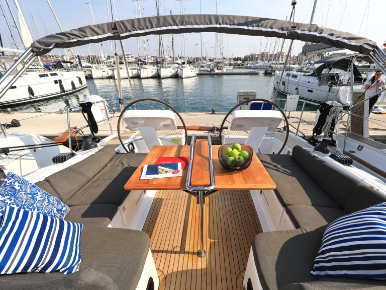 Wynajmij Żaglowiec z lub bez skippera Hanse w Sukosan