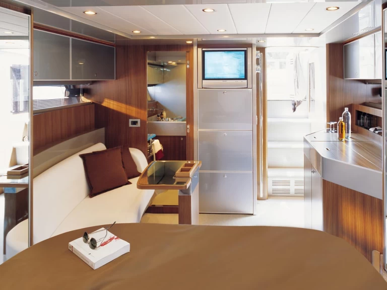 Wynajem Motorówka Riva z patentem 