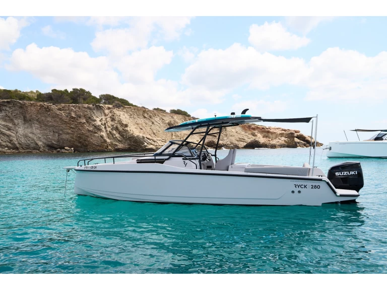 Motorówka do wynajmu w Ibiza Town w najlepszej cenie