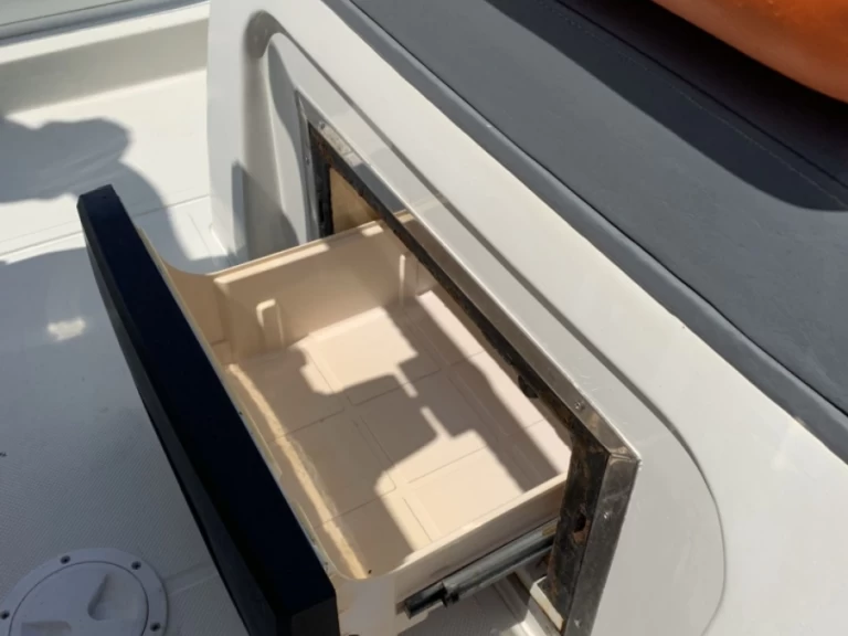 Wynajmij Łódż półsztywna z lub bez skippera Kardis w Hyeres