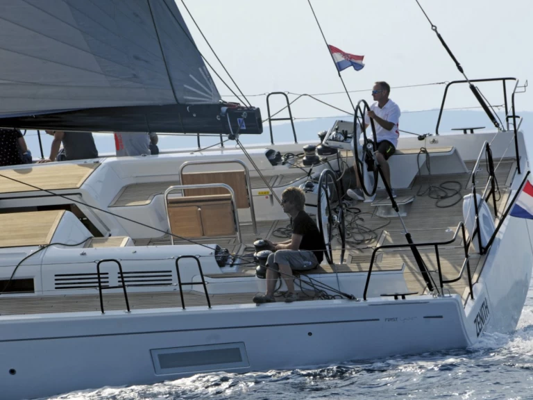 Wynajmij Bénéteau First 53 w Split