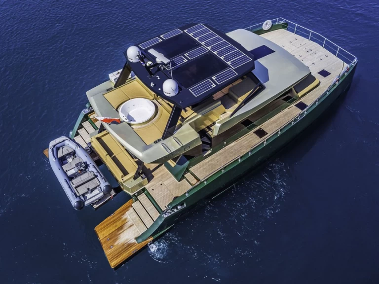 Moon Yacht Moon 6TY Power między profesjonalistami a osobami prywatnymi w Split