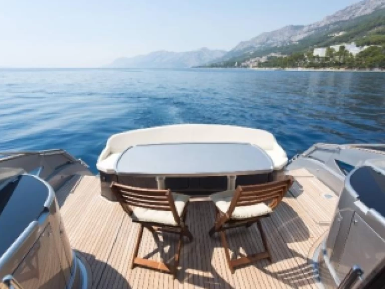 Pearl Sea Yachts d.o.o. Pearlsea 56 Coupe między profesjonalistami a osobami prywatnymi w Split