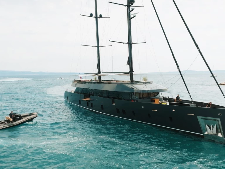 Wynajem Żaglowiec Radež d.d. z patentem 